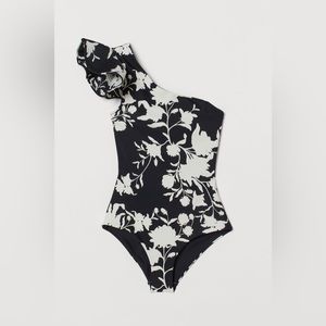 Johanna Ortiz x H&M One Shoulder Swimsuit 🖤